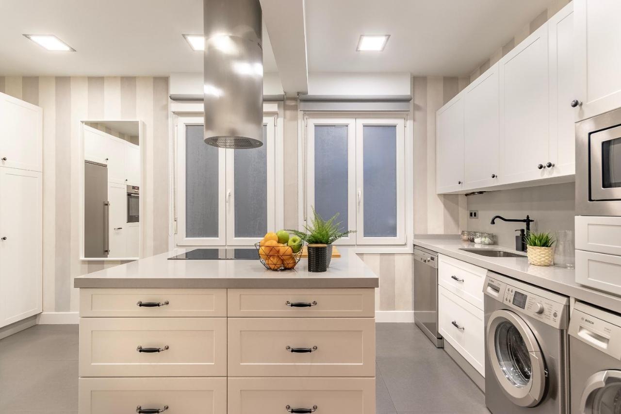 Gran Apartamento Con Estilo En El Centro De Bilbao Esterno foto