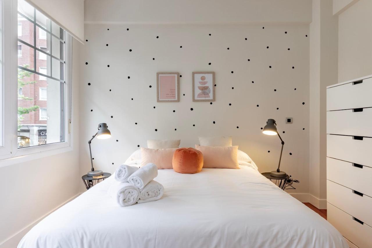 Gran Apartamento Con Estilo En El Centro De Bilbao Esterno foto