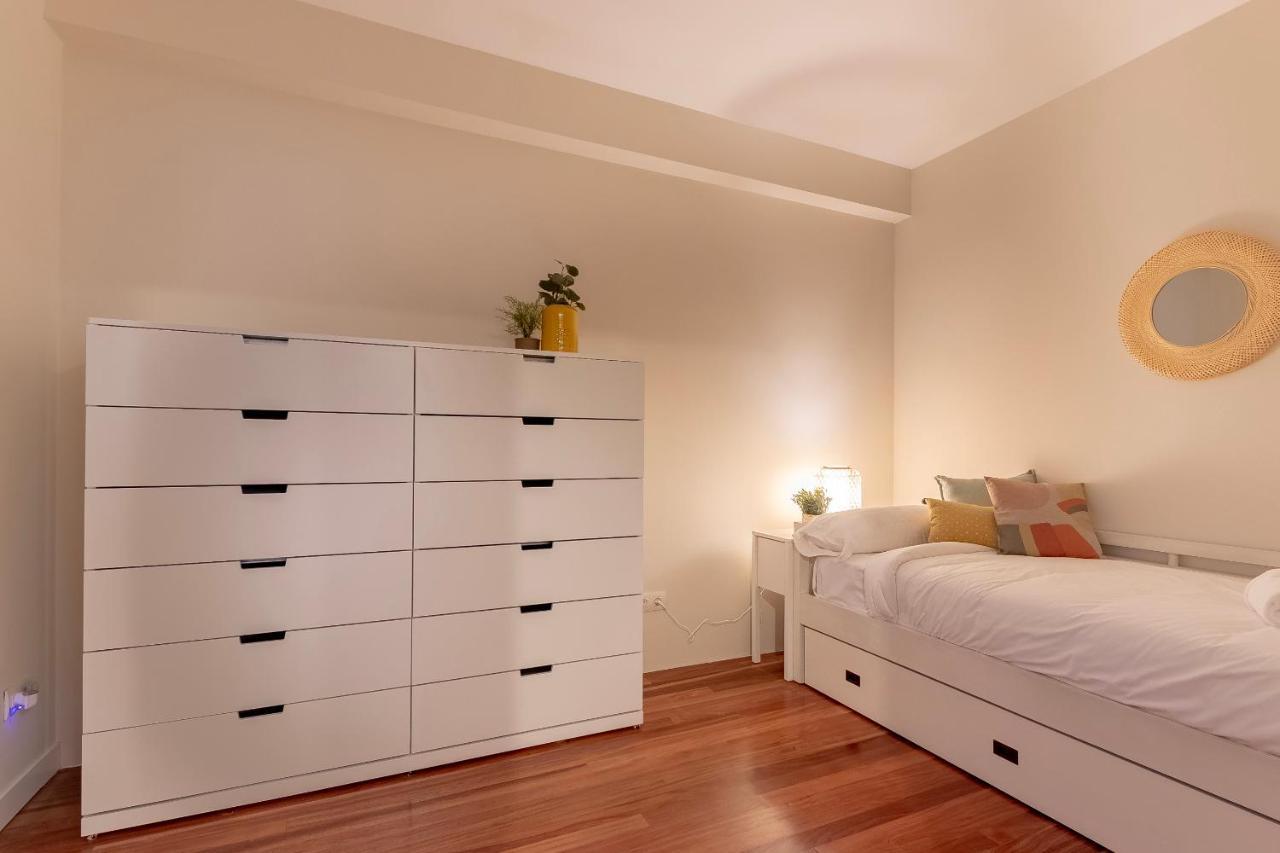 Gran Apartamento Con Estilo En El Centro De Bilbao Esterno foto